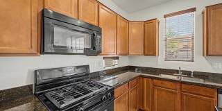 15102 W WESTVIEW Drive Gallery 12