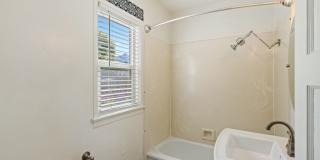 428 N Chorro Gallery 7