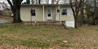 602 E Maple St - Rear Gallery 1