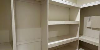 MOVE-IN READY! House w/full guest unit; near to Ventura Blvd! Gallery 13