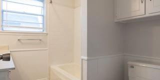 Spacious, Updated & Cute Home Near Lake Hefner in Close Proximity to Shopping & Dining Gallery 14