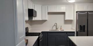 2626 Grant Avenue Gallery 9