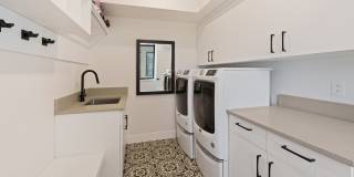 Fully Furnished 4-Bedroom Tetherow Home | Hot Tub + Home Services Included Gallery 14