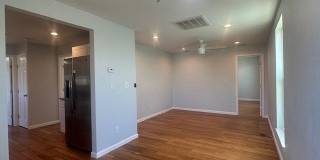 737 Webb Street Gallery 2