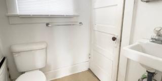 Space, Comfort & Location—Minutes from Ball State Gallery 13