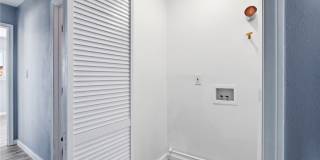 937 E Elizabeth Gallery 23