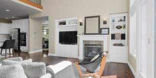 Wonderful, bright 4-bdrm/2.5-bath home. Lovely garden, deck views, great location Gallery 9