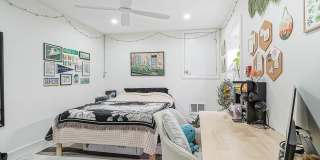 1926 BAINBRIDGE Street Gallery 19