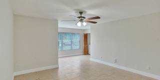 Fully Renovated Corner 2/1 Unit Gallery 13