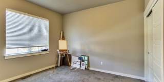 Beautiful 3 bed, 2 bath home in SpurWing Greens Subdivision! Gallery 16