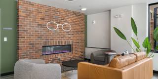 Theo Gallery 13