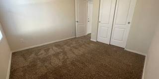 4 bed 2 bath home in Huning Ranch. Gallery 21