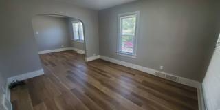 2 Bedroom Home with Detached Garage! 2 Bedroom Home with Detached Garage! Gallery 12