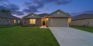 Move Right In! Immaculate 2024-Built Home in Growing Toney Community Gallery 1