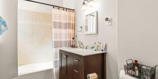 Nice 4 bed in Allston Gallery 8