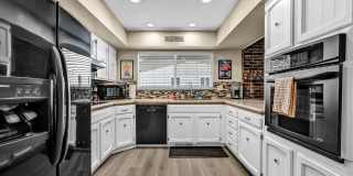 Fully Furnished Single Level Brick Home and Pet Friendly Gallery 14