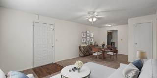Bristol Pointe Apartments Gallery 16