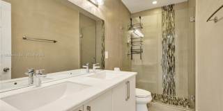 1146 NE 17th Terrace, Fort Lauderdale, FL 33304 - 2428 Gallery 14
