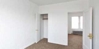 10201 S St Lawrence Ave Gallery 8