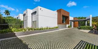1941 NE 196th Ter Gallery 96