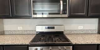 Recently REDUCED!  Beautiful 5 Bedroom Home in Desert Ridge Gallery 8