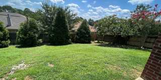 Spacious 4 Bedroom in South Crestview Gallery 37