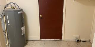 2 bedroom house in Midtown accross the street from Denton Park! Gallery 16