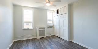Charming Pennsport Rowhome with Private Backyard Oasis Gallery 11
