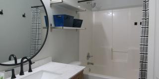 Gorgeous Westside 3 bd Twin Home Gallery 10