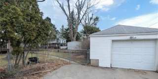 1618 Beech Street Gallery 16