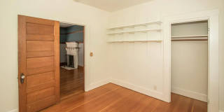 3 Bed, 1 Bath Home by Downtown! Gallery 6