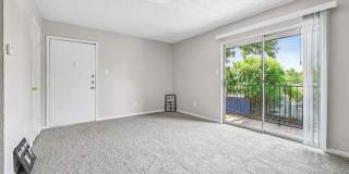 Pine Creek Apartments Gallery 13