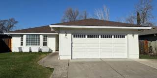 3 Bedroom/ 2 Bathroom Single Level Home Gallery 1