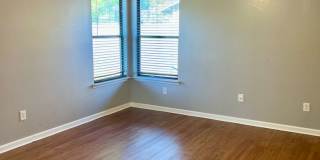 3 Bedroom - 2 Bathroom - 2 Car Garage Gallery 10
