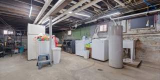 144 Bellevue St Gallery 17