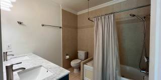 MOVE-IN READY! House w/full guest unit; near to Ventura Blvd! Gallery 18