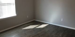 102 W Speer Ave Gallery 8