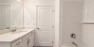 2925 NE 6th Avenue Gallery 25