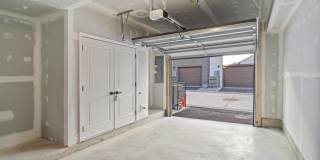 734 WATTS Street Gallery 7