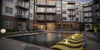 Avenue Madison Gallery 25