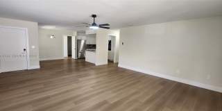 114 S Lakeside Dr Gallery 13