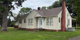 NEW LISTING - South Jackson Gallery 1