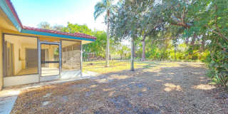 GULF GATE SARASOTA! OUTSTANDING 3 BEDROOM/2 BATH HOME WITH EXTRA LARGE YARD! Gallery 35