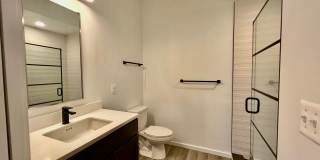 725 W Pratt Gallery 93