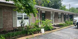 1/2 month off 1st months rent!! 2-Bedroom, 1-Bath Ground Floor Apartment in a Peaceful Neighborhood Gallery 1