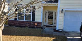 Beautiful 3 bedroom available Gallery 1