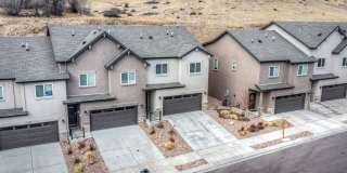 FULLY FURNISHED 3 Bed Luxury End Unit Townhome backs to Nature Gallery 16