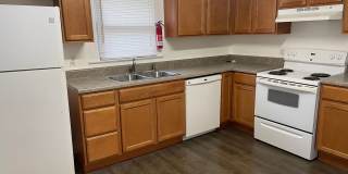 Adorable 1BR Home with Office/Den Adorable 1BR Home with Office/Den Gallery 7