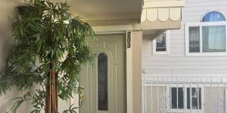428 N Hollywood Way Gallery 4