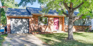 Bright & Cozy 3-Bedroom in the Heart of Longmont! Gallery 1